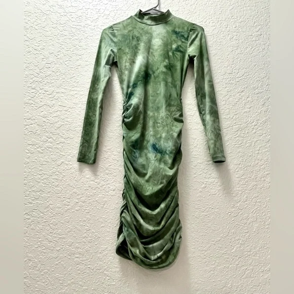 popular 21 | Dresses | New Small Mock Neck Long Sleeve Stretchy Ruched Scrunch Gathered Green Dress | Poshmark popular 21 | Dresses | New Small Mock Neck Long Sleeve Stretchy Ruched Scrunch Gathered Green Dress | Poshmark